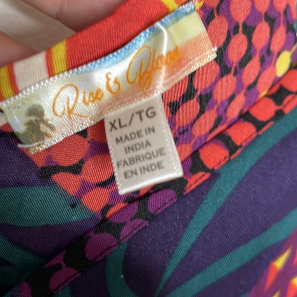 RISE & BLOOM Hanker-chief Tank Top - Picture 5 of 10